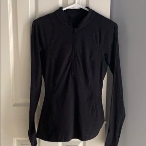 Lululemon 1/4 zip lightweight shirt